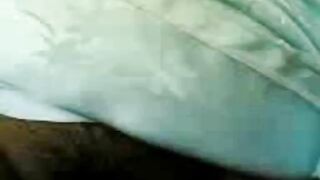 Malaysian babe in a baju kurung outfit has outdoor sex