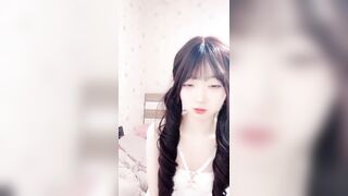 极品校花 全网最亮【05洛丽塔】粉丝互动 可爱娃娃脸 妙曼身材白虎小奶 制服裸秀 扒穴抠逼超级爽 (1)