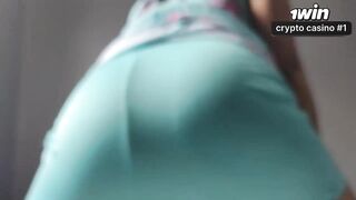 Morena brasileira dança voluptuous sem roupa íntima em vídeo amador exclusivo.