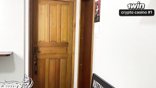 Meu namorado saiu e seu amigo veio em casa para me satisfazer deliciosamente.