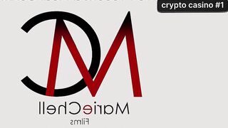 Comi a bunda da nova empregada loira que minha esposa contratou - mais quente!