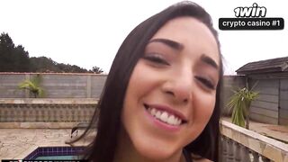 Loupan fode a modelo Lis na beira da piscina em uma cena de sexo hardcore!