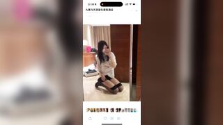 ⚫️拜金露脸反差女大学生酒店约炮金主，剃光阴毛干起来才爽，啪啪啪阿黑颜伸舌头