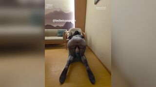 ✨推特新晋极品反差气质少妇真实淫妻长腿御姐「北北从前」穿上蜘蛛服化身淫乱的蜘蛛女侠，被两位男人互相车轮抽插