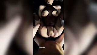 2026年2月最新，【抖音万粉网红】，白虎馒头穴大美女，【悍妇】，和榜一大哥车内口交，黑丝性爱泄密，淫荡尤物！