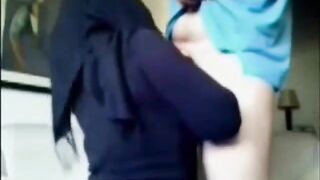 Hijab-Königin lutscht Schweizer-Türken-Hahn