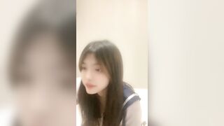 三个极品黑丝制服小靓妹跟两个排骨小哥激情5P大秀直播表演，互动狼友撩骚不断，揉奶玩逼口交大鸡巴各种抽插