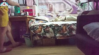 约了一个穿着开档丝袜美腿阿姨，完事后那个意犹未尽的表情太败火了！