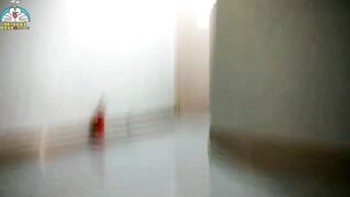 大奶骚女技师，服务周到乳推毒龙转，黑丝足交享受，翘起屁股猛怼