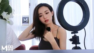 【極品推薦】 CZ-0002 直播間的蚊  長治傳媒