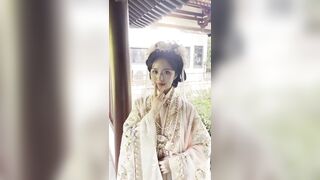 ✿核弹泄密❤️新瓜✿ 最新流出百万粉丝网红职业汉服模特▌焕儿▌清纯靓丽下反差婊母狗 自慰露出浪的一逼 金主爸爸爆肏内射 (22)