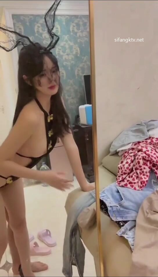 ✿核弹泄密❤️新瓜✿ 最新流出百万粉丝网红职业汉服模特▌焕儿▌清纯靓丽下反差婊母狗 自慰露出浪的一逼 金主爸爸爆肏内射 (52) - ❤️️ X1HUB ❤️️