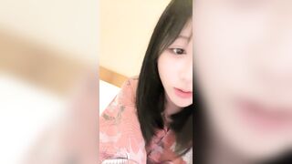 抖音女网红 【京鱼儿】，童颜巨乳女神~掰穴自慰 09