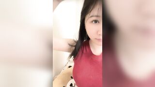 抖音女网红 【京鱼儿】，童颜巨乳女神~掰穴自慰 12
