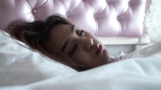 《精品刺激MJ福利》原版重金购入变态二人组死猪玩清纯苗条秀人模特轮班啪啪全景一镜到底