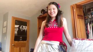 漂亮美眉吃鸡啪啪 在家被洋男友无套输出 口爆吃精 还能插入再操几分钟 牛逼 妹子表情很舒坦