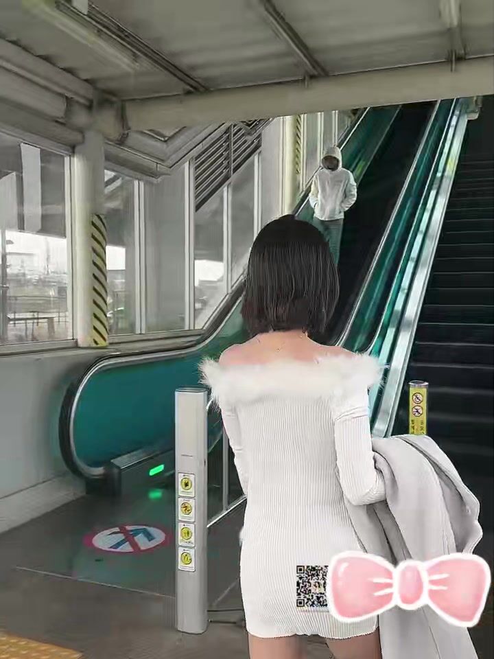 ✨超颜值极品✨明星颜值反差女神〖sunwall〗地铁里的小荡妇勾引陌生人洗手间偷偷打炮，不敢出声紧张刺激！ - ❤️️ X1HUB ❤️️