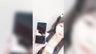 绝对的女神，【闪闪】，真的太纯了~看一眼就想射~极品啊，展示自己的小视频，白臀美腿玉足，小仙女