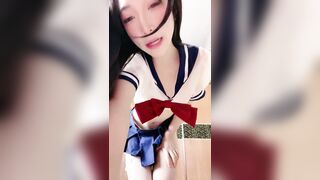 顶级尤物美少女！ 细腰美乳粉穴！白丝袜高跟鞋，厕所假吊骑乘位插穴，高潮喷水，5小时激情不断，极度诱惑