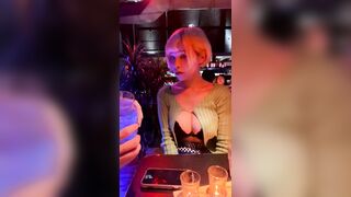 顶级网红传说对决！OF公子哥33万粉大神【信义】约炮JVID巨乳模特【绮绮】酒吧厕所搞一发，回家继续搞一共6发，对白搞笑淫荡1