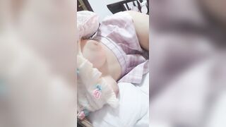 2024年3月，嫩妹控的兄弟有眼福了，顶级颜值【元园】，极品少女，粉粉嫩嫩，超级美乳看起来心痒痒！