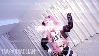 ❤️勾人小妖精❤️大神〖鸡教练〗18+COS游戏，妹妹的特殊的惩罚方式 可爱娇嫩的小脚丫穿上丝袜给哥哥足交 骑乘榨精