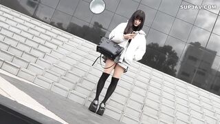 FC2-PPV-4310014 【初撮り】【顔出し】進路に迷った.こ.羊。顔かわいい、スレンダー、天然爆乳、男の願望を全てを兼ね備えた18歳。SEXは好きだから。。。なーんにも考えてません。