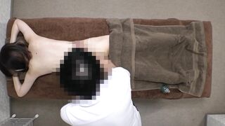 FC2-PPV-4311329 【無/ムフ特典有】スレンダー！ちっぱい！色白！堪らん人には完璧なお姫様のお乳首が敏感過ぎて、触れる前からイッちゃってるご様*！？エロマ攻勢に華奢なカラダをくねらせてただ今昇天