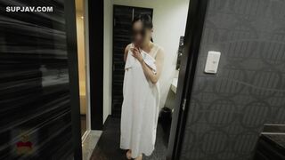 FC2-PPV-4365492 【個撮・初撮り】<旦那公認!パイパン美人妻>ドM欲求を満たすためチンポを欲しがり乳首勃起!敏感ボディで絶叫しまくりでした。