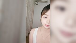 ❤肉嘟嘟甜美少女，大奶肥臀，发骚居家自慰，情趣开裆内裤，双道具震穴，猛捅小骚逼