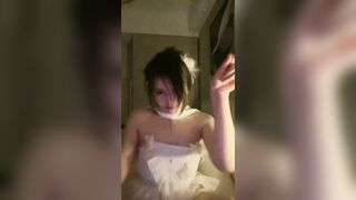 2024年6月，新人，超骚御姐，【乖乖兔子】，阴毛全刮馒头穴，长得还有几分姿色，好骚好浪