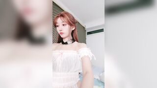 ❤️√ 黑夜瑟瑟丝袜高跟高颜值诱惑揉奶玩逼淫水表情好骚撅着大屁股等待插入 逼毛稀疏粉嫩