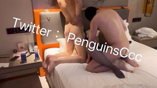 ⚫️⚫️最新6月首发福利！推特绝版佛系退圈淫妻控Pengui私拍性爱日常，反差骚妻3P狂吸单男肉棒嘴巴都变形了