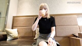 FC2-PPV-4479781 美香(20\) メイド服が似合いすぎるスレンダーちっぱい。最初はきれいだった初アナルを長時間責め続け、生挿入して中出ししたら、痛々しく開いたままになりました。