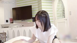 FC2-PPV-4501274 メンエス呼んだら18歳で声のきれいなデカ尻ガチ美人が登場！ハメ撮りミッション決行してきました。【無修正】