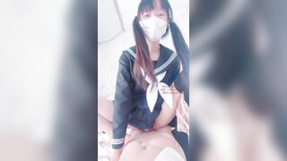 双马尾萝莉美眉 爽不爽爸爸 两个蛋蛋不硬是不是没有爽够 身材苗条鲍鱼粉嫩 足交上位骑乘 操了一吊白浆