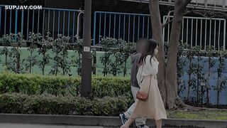 FC2-PPV-4543418 【不倫発覚】旦那が不倫現場に突撃？旦那に尾行され、旦那の隣でSEX、旦那も参戦、不倫相手と仲良く3p、膣の中で混合する精*
