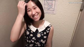 FC2-PPV-4545906 【無・個撮】下の毛未処理の初々しいキツマン貧乳**とハメ撮り【特典で高画質】