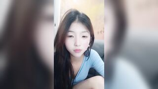 2024年10月，哇~哇~哇~超萌平台第一美！【04年的妹妹】一线天跳裸舞，极品美穴，刚发育完成的少女