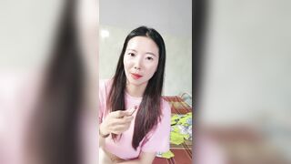 2024年11月,新人,极品良家美女,【宝贝乖乖】,素颜,在简陋的出租屋居然有如此绝色,全脱,好骚啊!