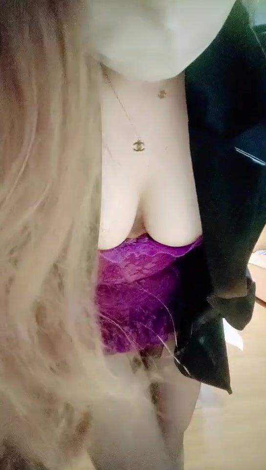 【剧情演绎】大奶少妇的勾引❤️完全顶不住呀，直接扑打甩上大床，毫不客气的就是一顿乱艹！ - ❤️️ X1HUB ❤️️