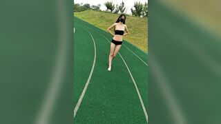 ⚡性感骚婊尤物女神【小喵】操场被操 户外露出啪啪 三女互舔 强制口爆 极其淫荡，SSS极品尤物 腰部以下全是腿1