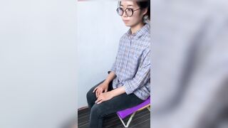 PUA约啪眼镜妹大学生，看上去老实巴交没想到口交的样子那么反差，还挺有感觉