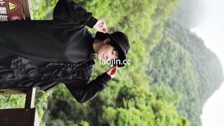 2024年最新流出，泡良大神，【雨竹先生】，人妻出轨，有生活照，完全你想不到会出轨的类型，酒店开房