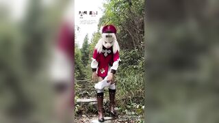 你是来找可莉玩的嘛 今天可莉扮演坏小孩 你就负责帮可莉望风吧～