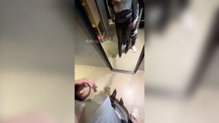 ⚫️【2025年新流】，乱伦大神【会喷水的亲姐姐】付费钻石贴，趁姐姐微醺强行肛交，哭喊声让我心疼，说被我玩坏了