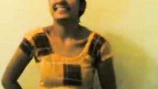 Bangladeshi Girl Sony's Sexy Amateur Tape with BF