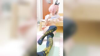 ✅顶级网黄尤物女神『一只小嘤嘤(是桃桃呀)』合集，高挑的身材 丝袜大长腿 蜜臀翘臀 这身材简直了，被金主各种肏 2