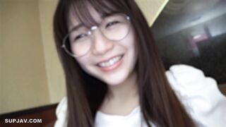 FC2-PPV-4631457 名門理科大の華、ここにあり。リケジョ応援中出し。名門大学在学中の偏差値65の天才的19才を撮影。