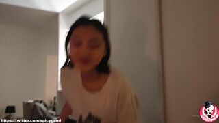 【OF付费订阅不断更新】知名华人留学生网黄「Spicy Gum」「刘玥」社交软件约的乖巧亚裔小姑娘，钻进被窝吃大白肉棒吞精